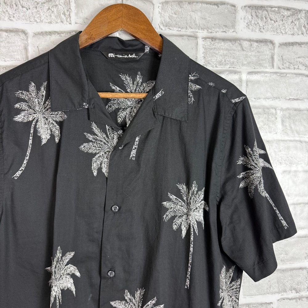 Travis Mathew Black Palm Tree Print Lyocell Casual Button Up Shirt Mens MEDIUM
